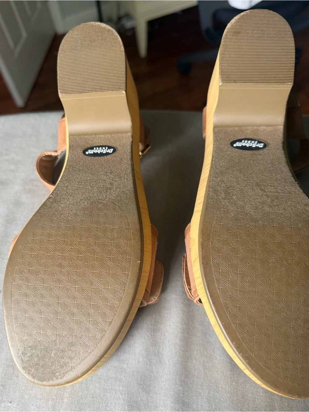 Dr Scholl’s Women's Tan Buckle Strap Sandals - Comfortable Heel